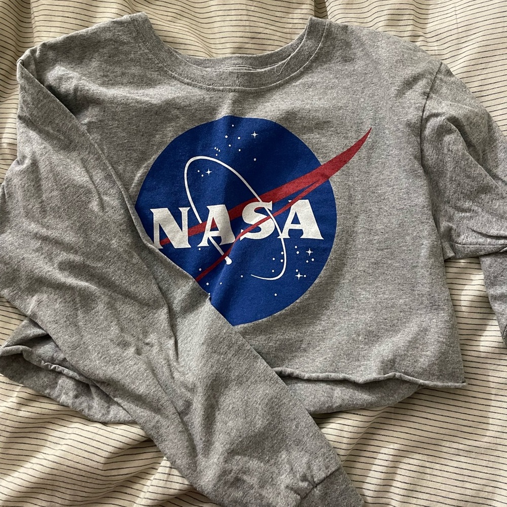 Long sleeve crop top